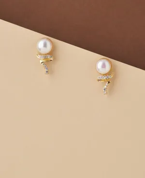Trendy White Pearl Stud Earring