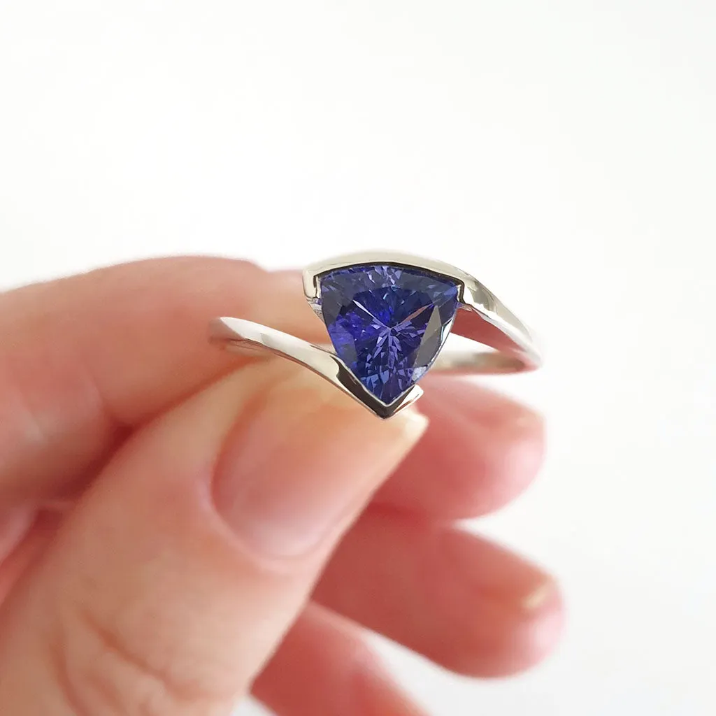 Trilliant Cut Tanzanite with Twisted White Gold Band