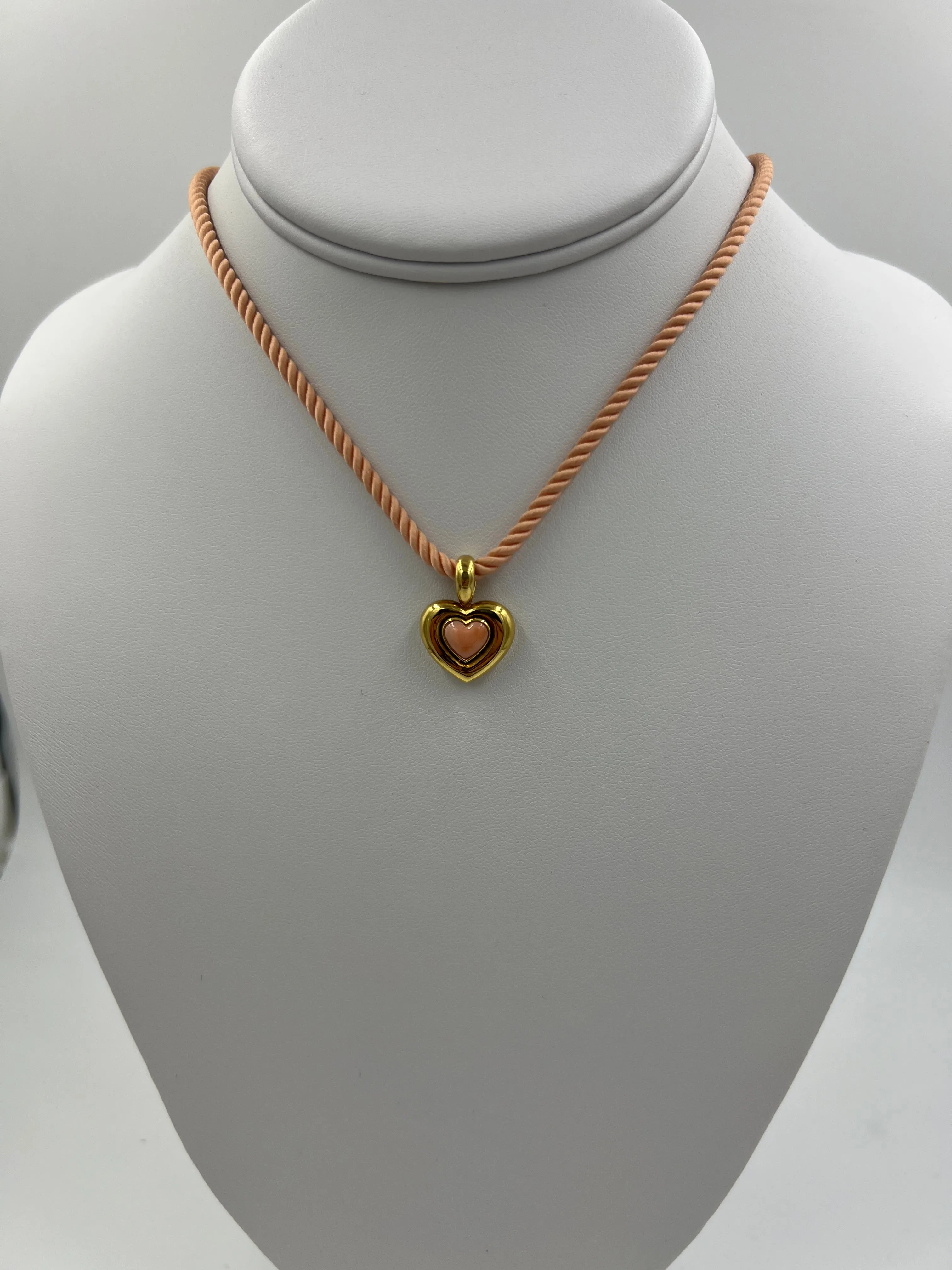 Van Cleef & Arpels Heart Shaped Coral Yellow Gold Pendant Necklace