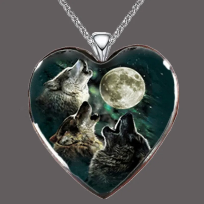 Vintage Wolf Pendant Necklace Holiday Gift